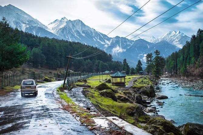 Drive from Pahalgam to Srinagar with Local Sight Seeing